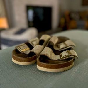 Comfy, bold, cream Birkenstocks